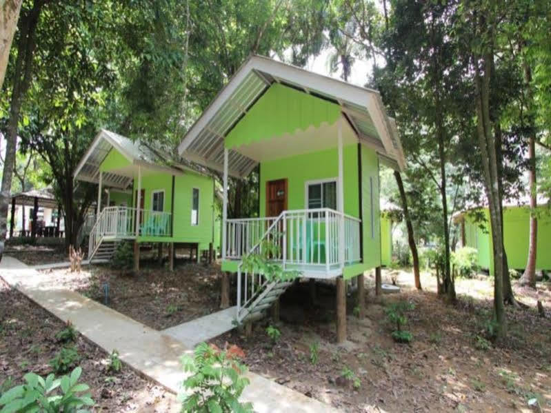 Koh Phayam Greentawan Resort Ngoại thất bức ảnh